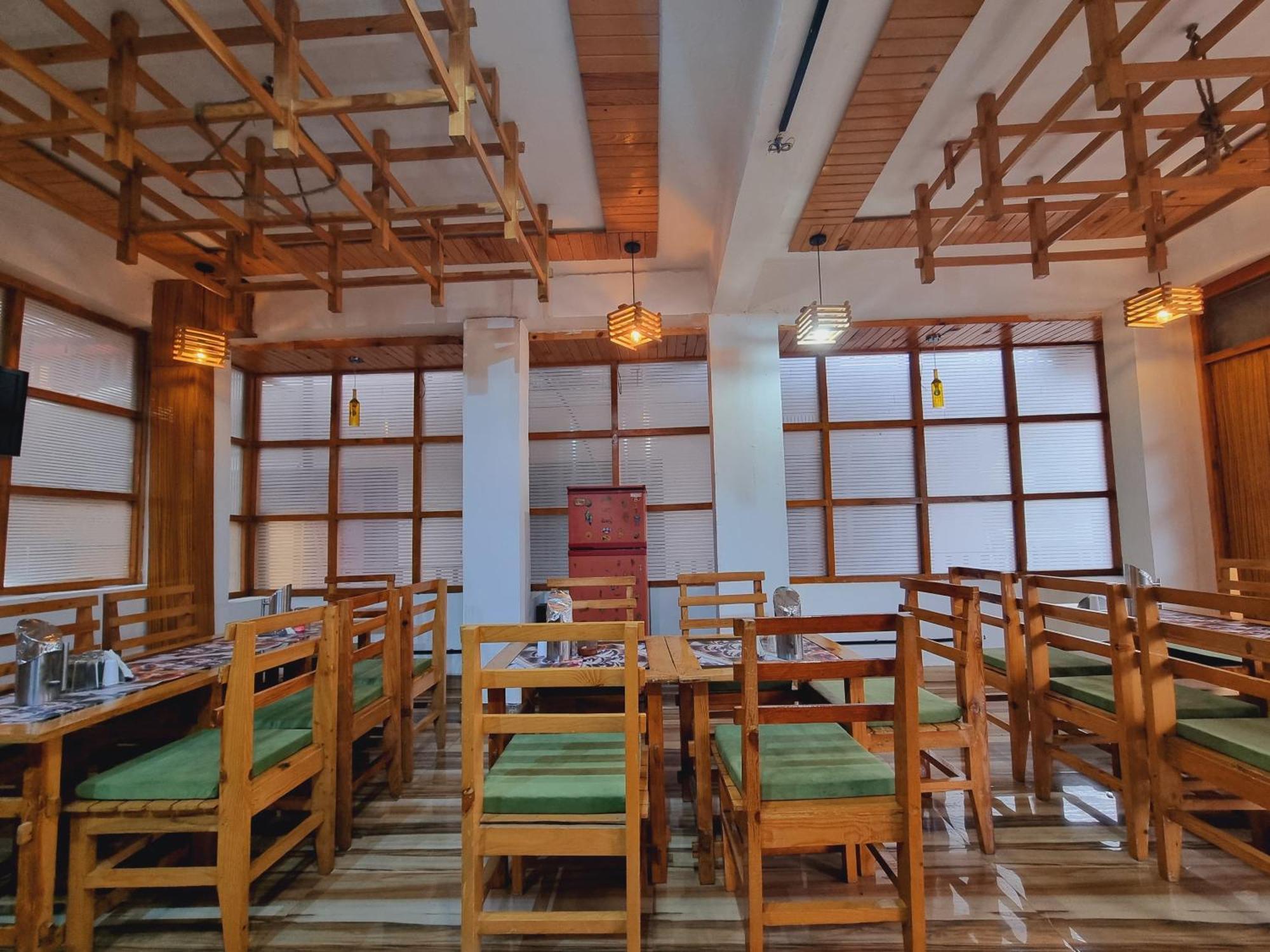 Wow Hotels Green View Далхаузи Екстериор снимка