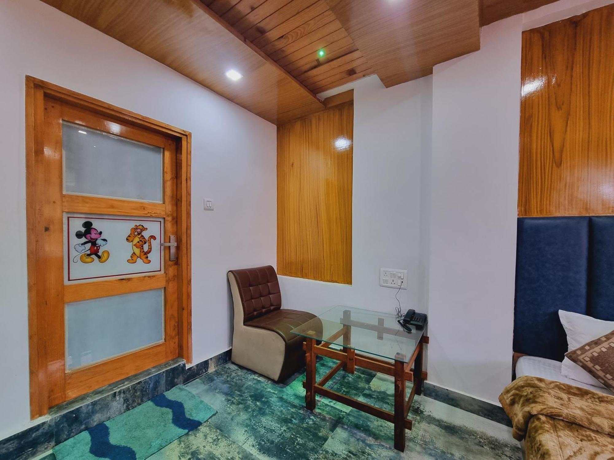 Wow Hotels Green View Далхаузи Екстериор снимка